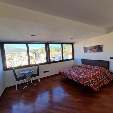 La Grotta Stazione Villa Salerno Eksteriør billede