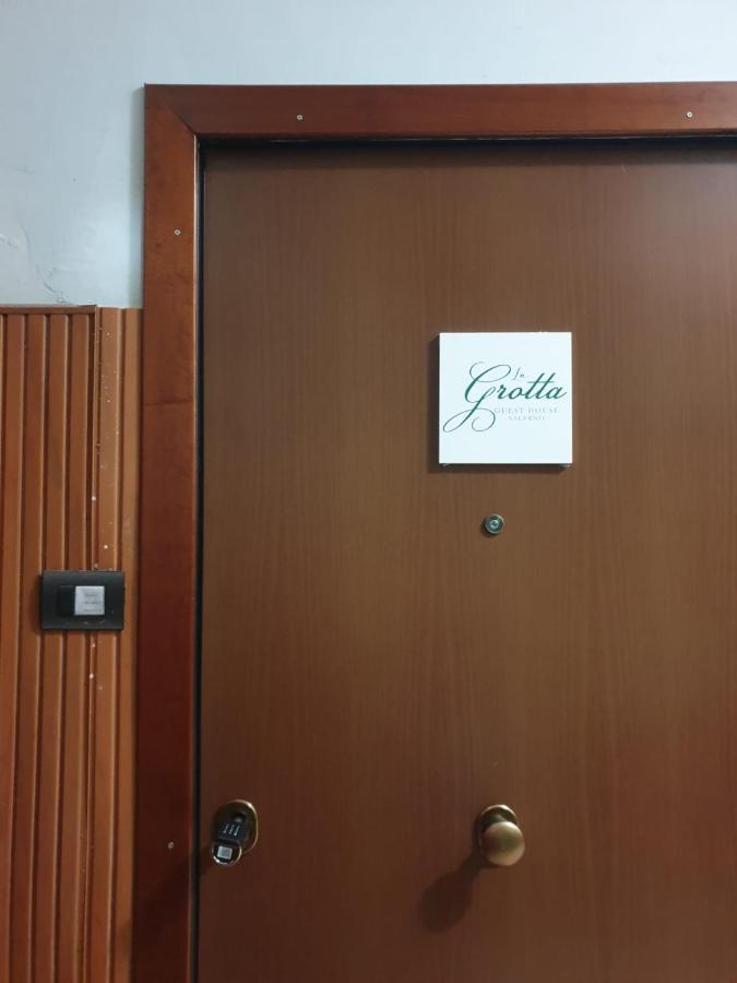 La Grotta Stazione Villa Salerno Eksteriør billede