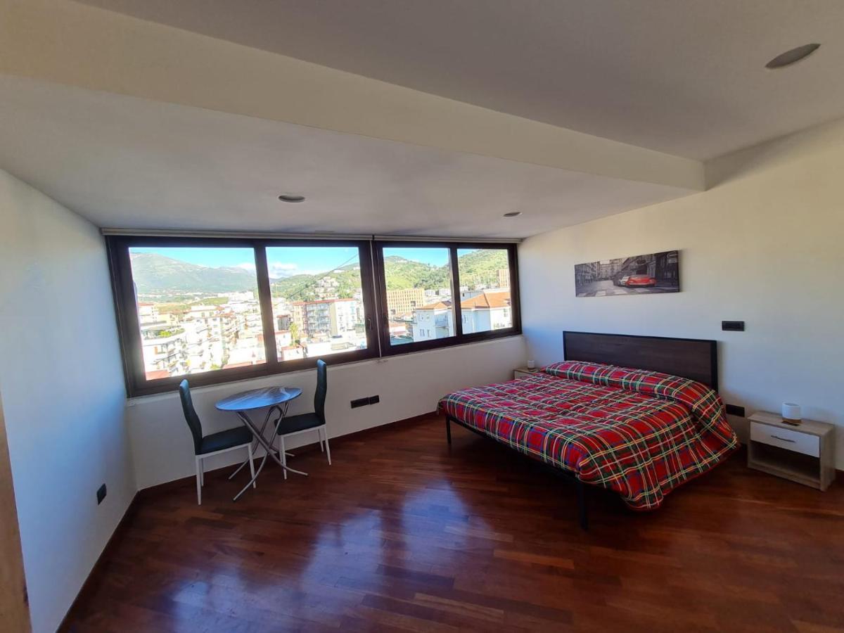 La Grotta Stazione Villa Salerno Eksteriør billede