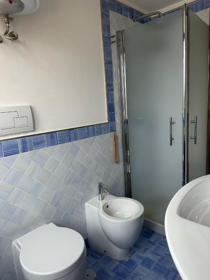 La Grotta Stazione Villa Salerno Eksteriør billede